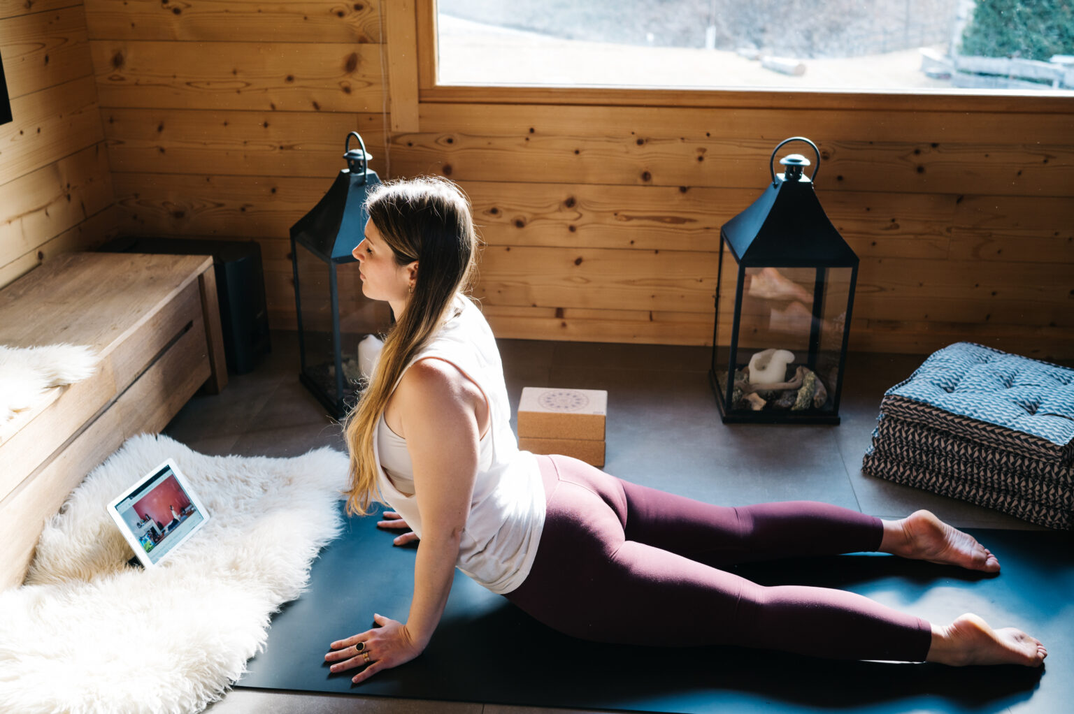 Yoga en ligne | Delphine Marie Yoga Studio - La Yoga Tribe